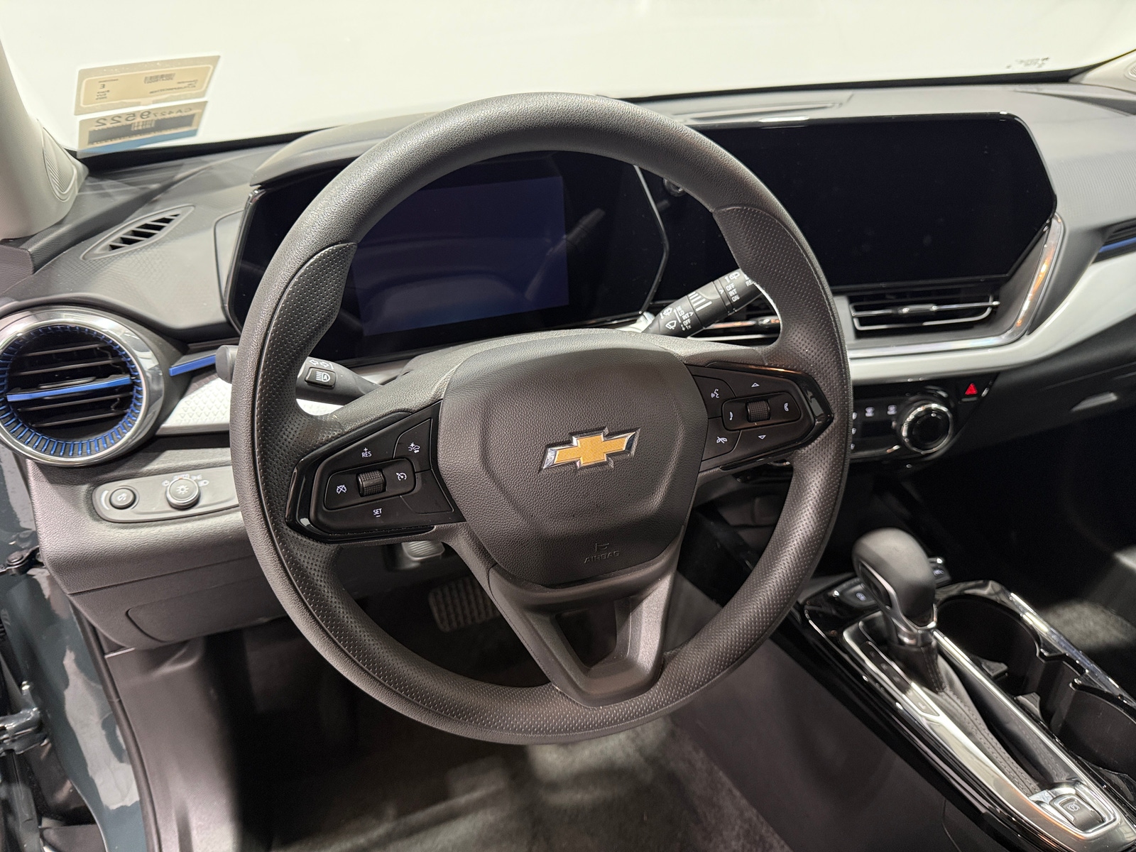 Thumbnail: 2025 Chevrolet Trax - 5