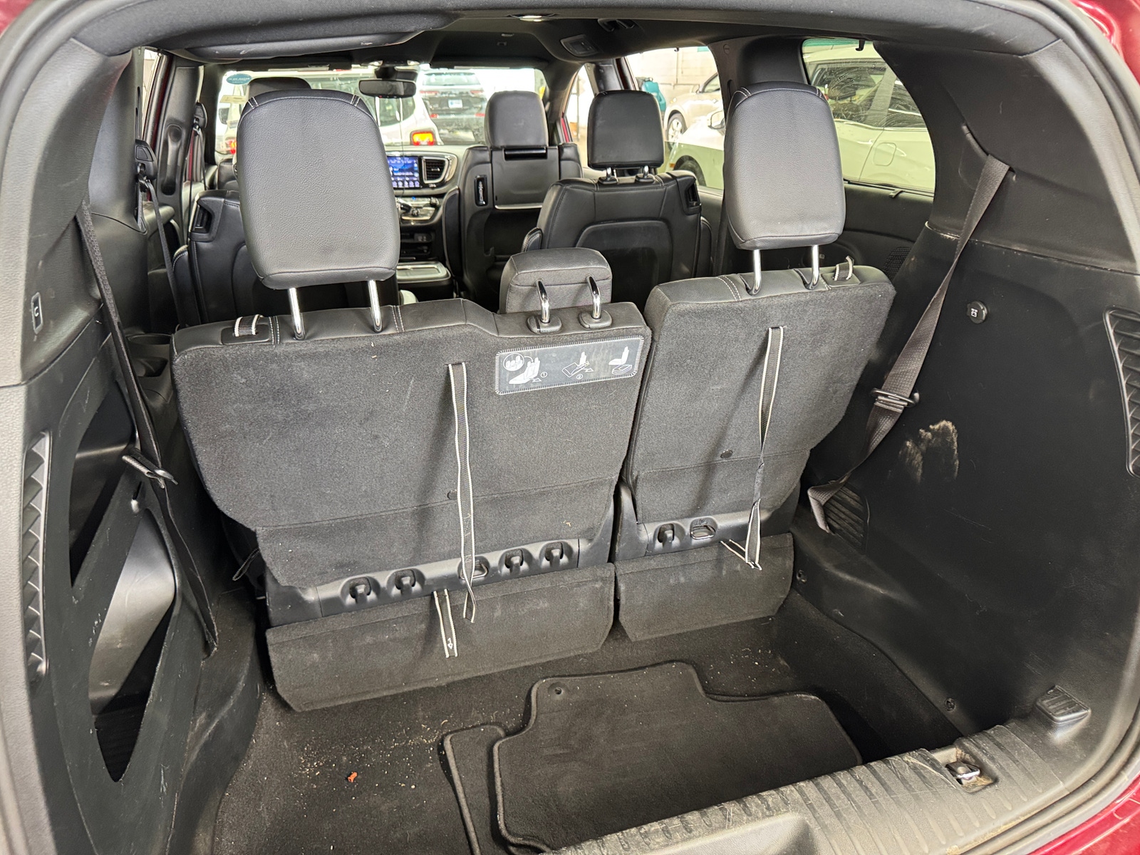 Thumbnail: 2019 Chrysler Pacifica - 6