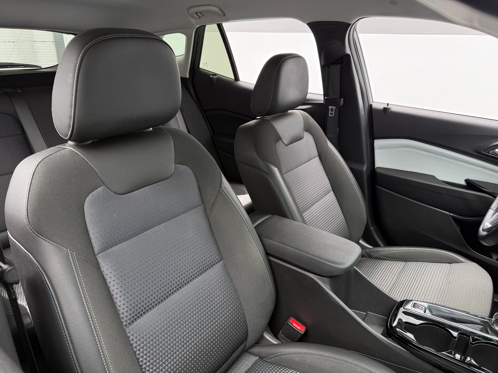 Thumbnail: 2025 Chevrolet Trax - 2