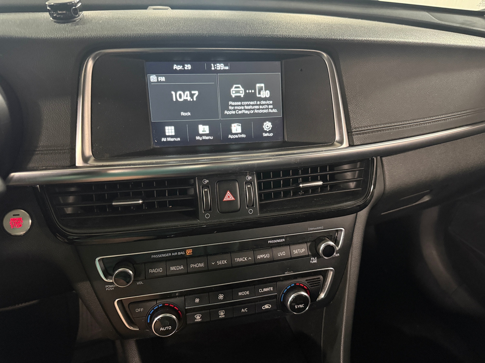 Thumbnail: 2017 Kia Optima - 3