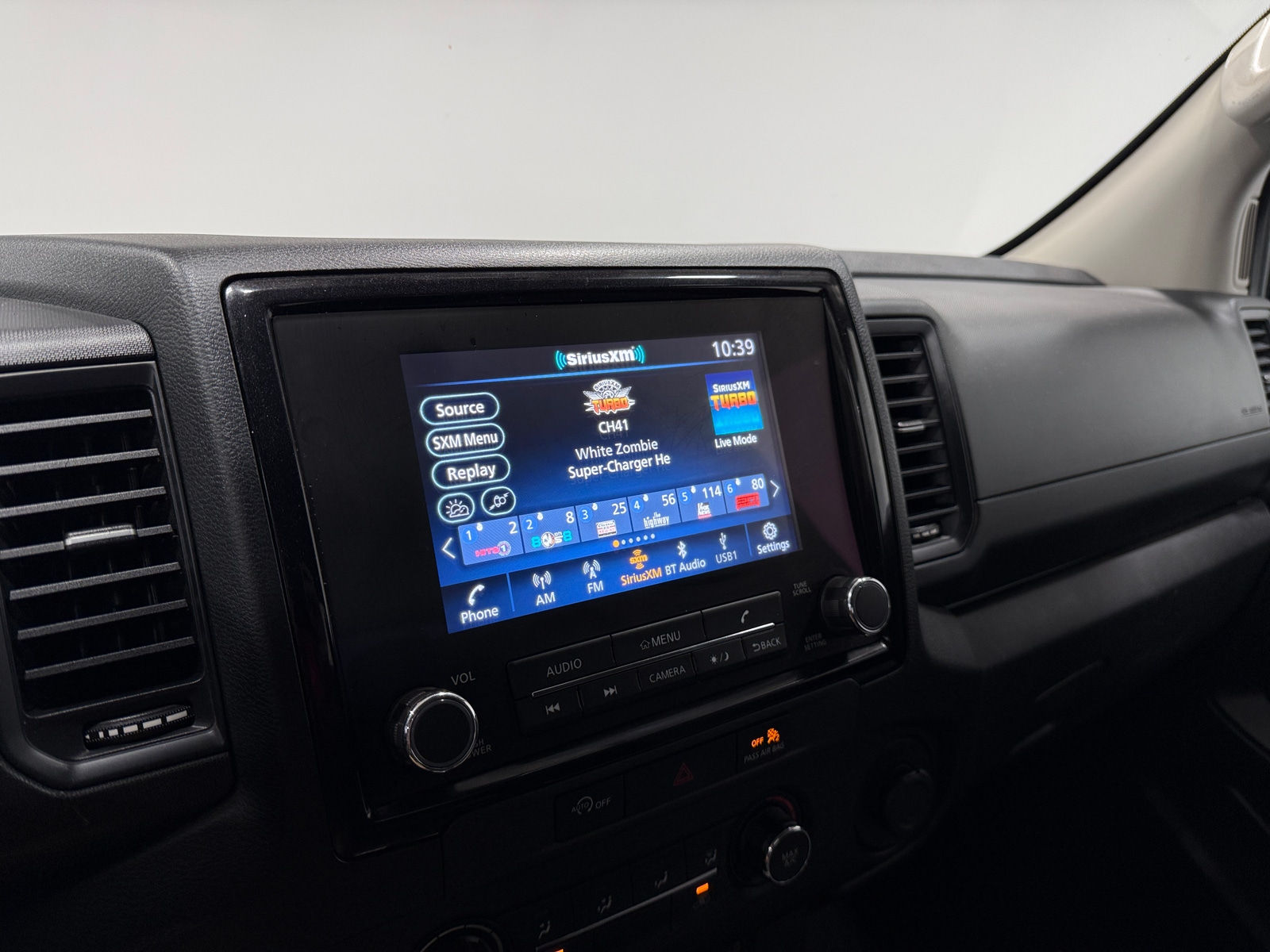 Thumbnail: 2023 Nissan Frontier - 4