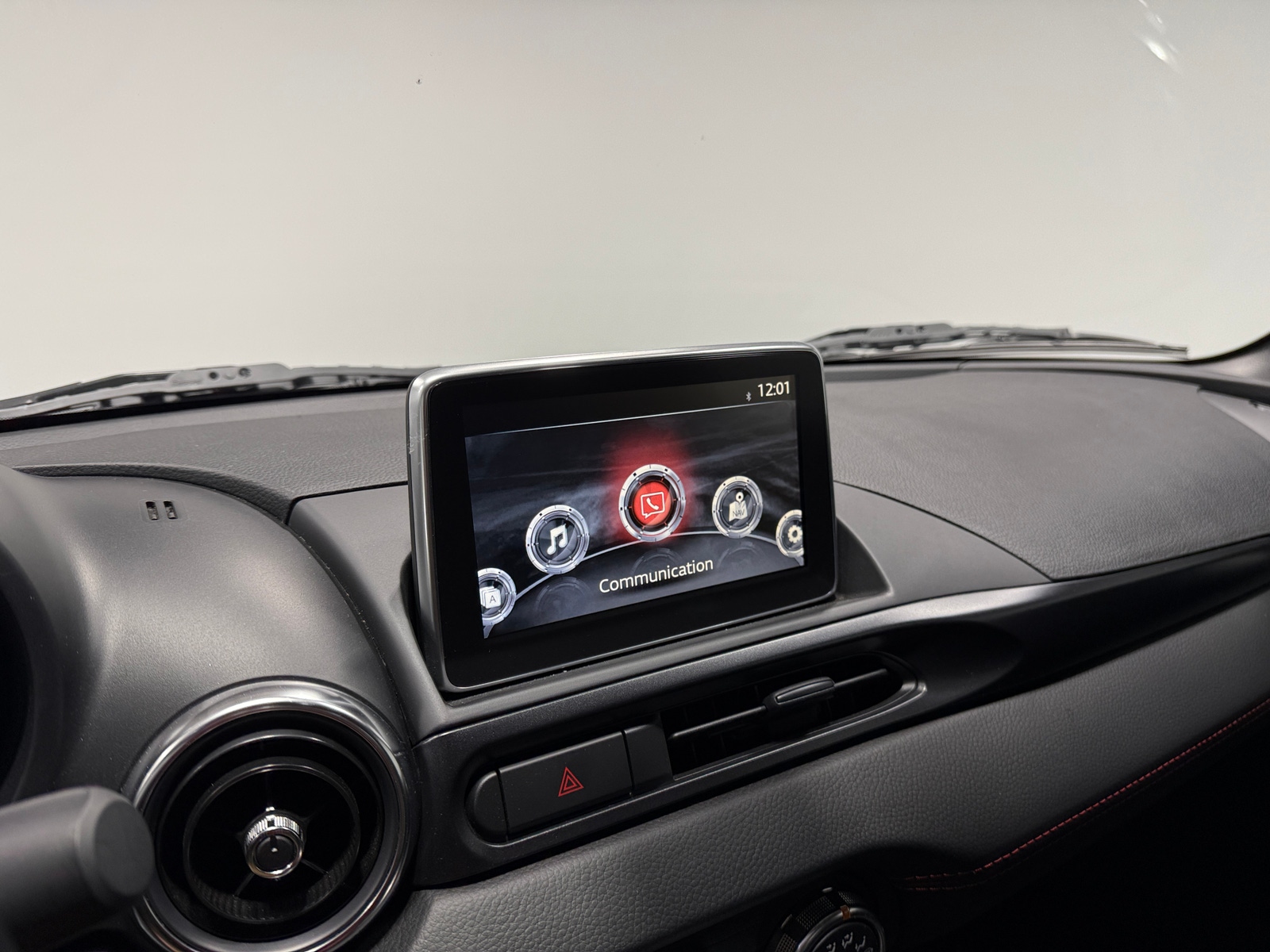 Thumbnail: 2017 Fiat 124 Spider - 3