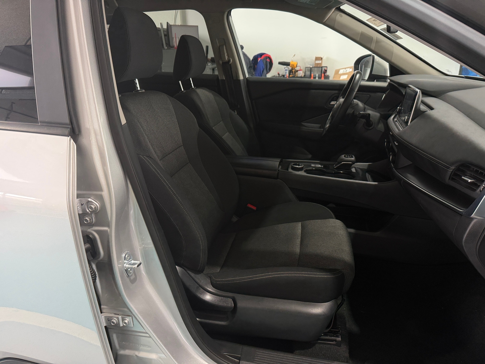 Thumbnail: 2025 Nissan Rogue - 2