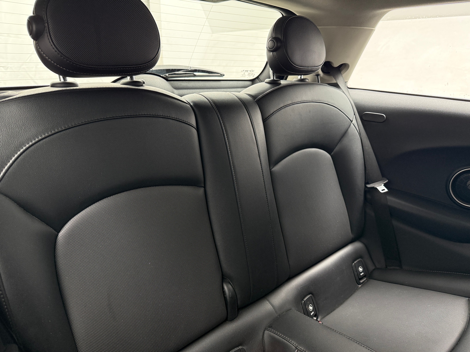 Thumbnail: 2015 MINI Cooper Hardtop - 5