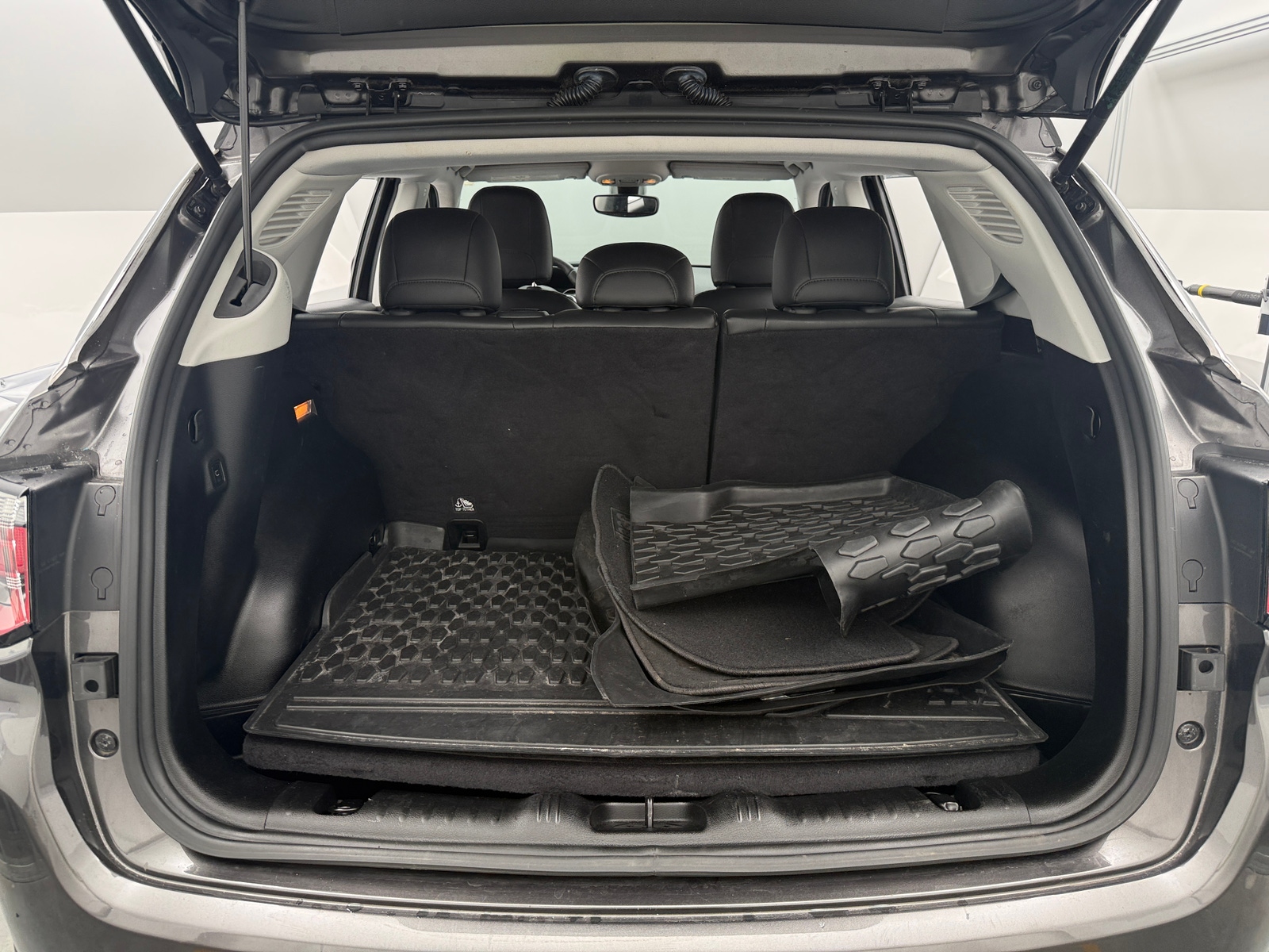 Thumbnail: 2018 Jeep Compass - 6
