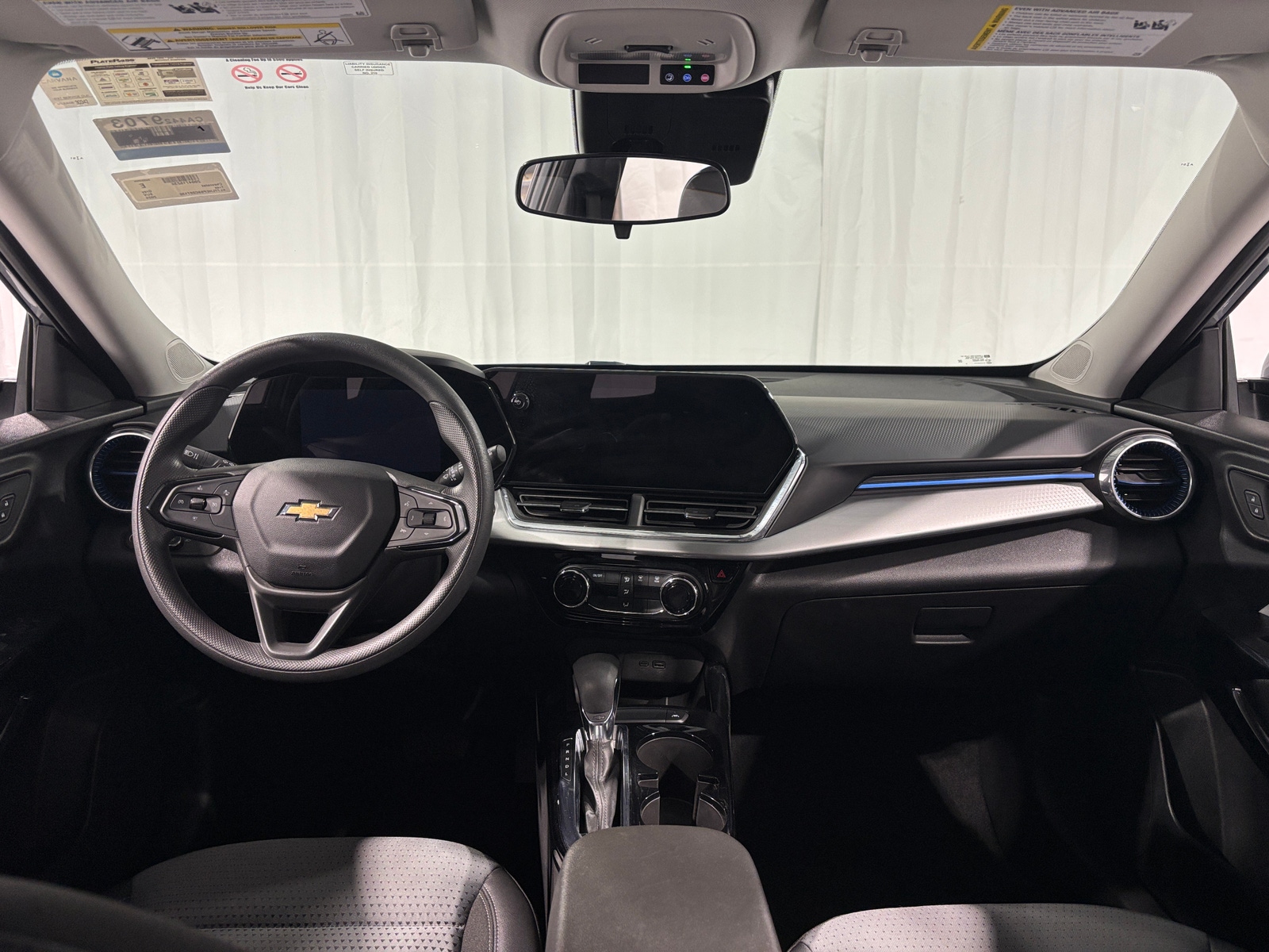 Thumbnail: 2025 Chevrolet Trax - 3