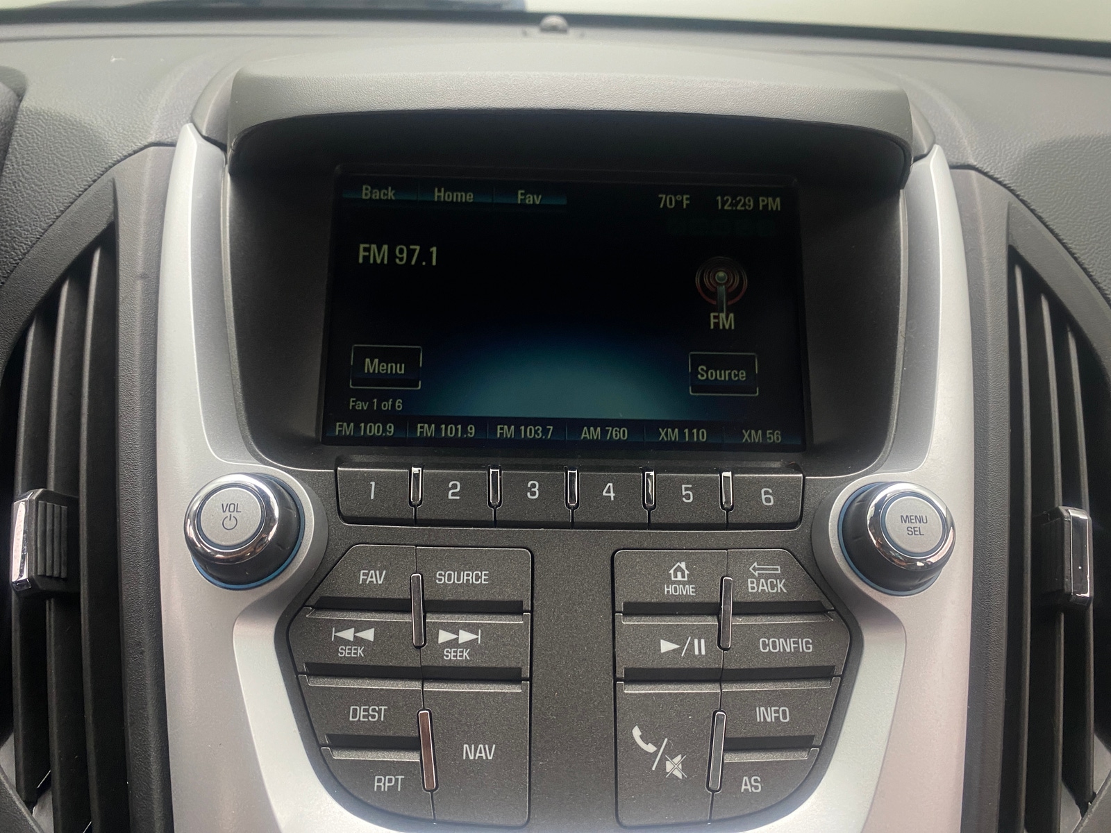 Thumbnail: 2017 Chevrolet Equinox - 4