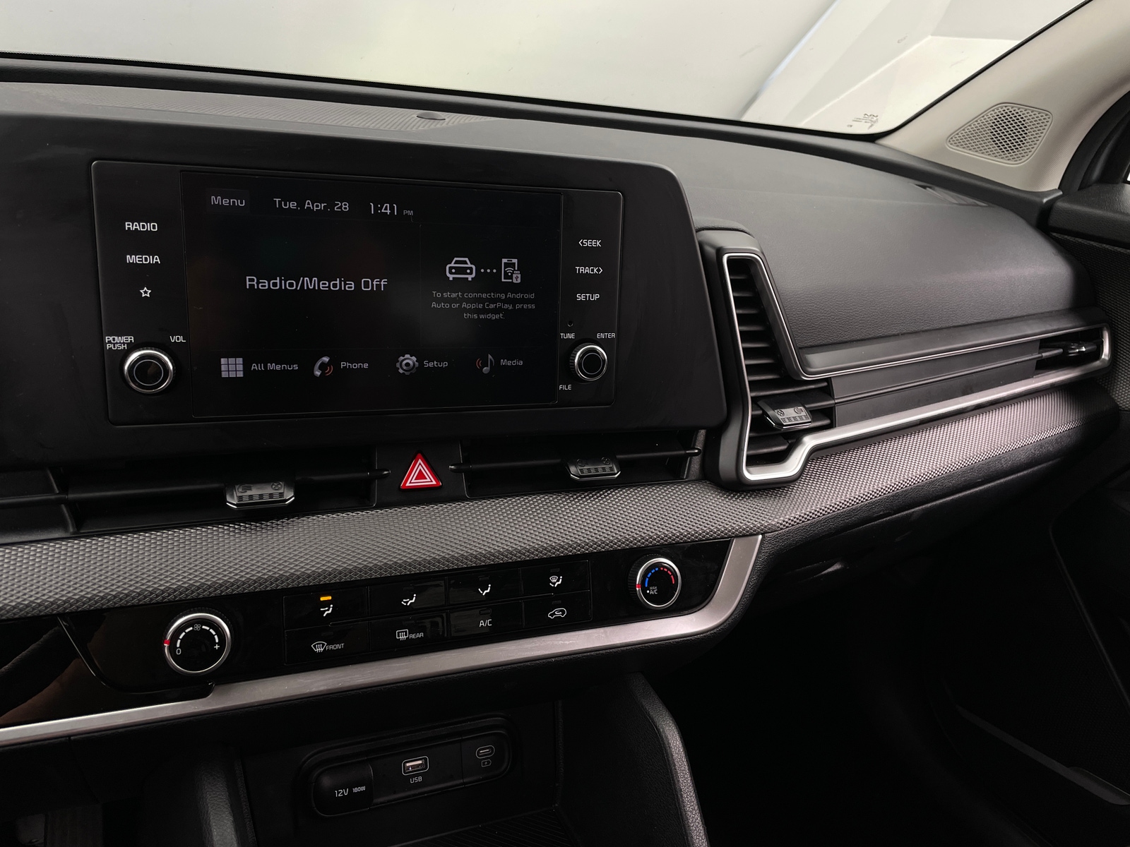 Thumbnail: 2025 Kia Sportage - 4