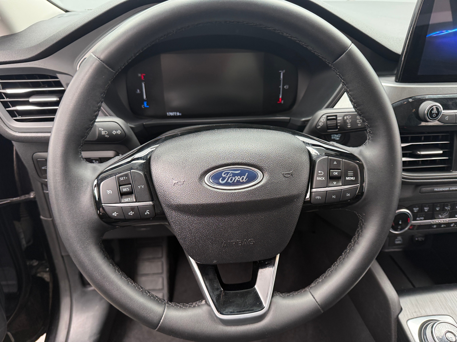 Thumbnail: 2023 Ford Escape - 5
