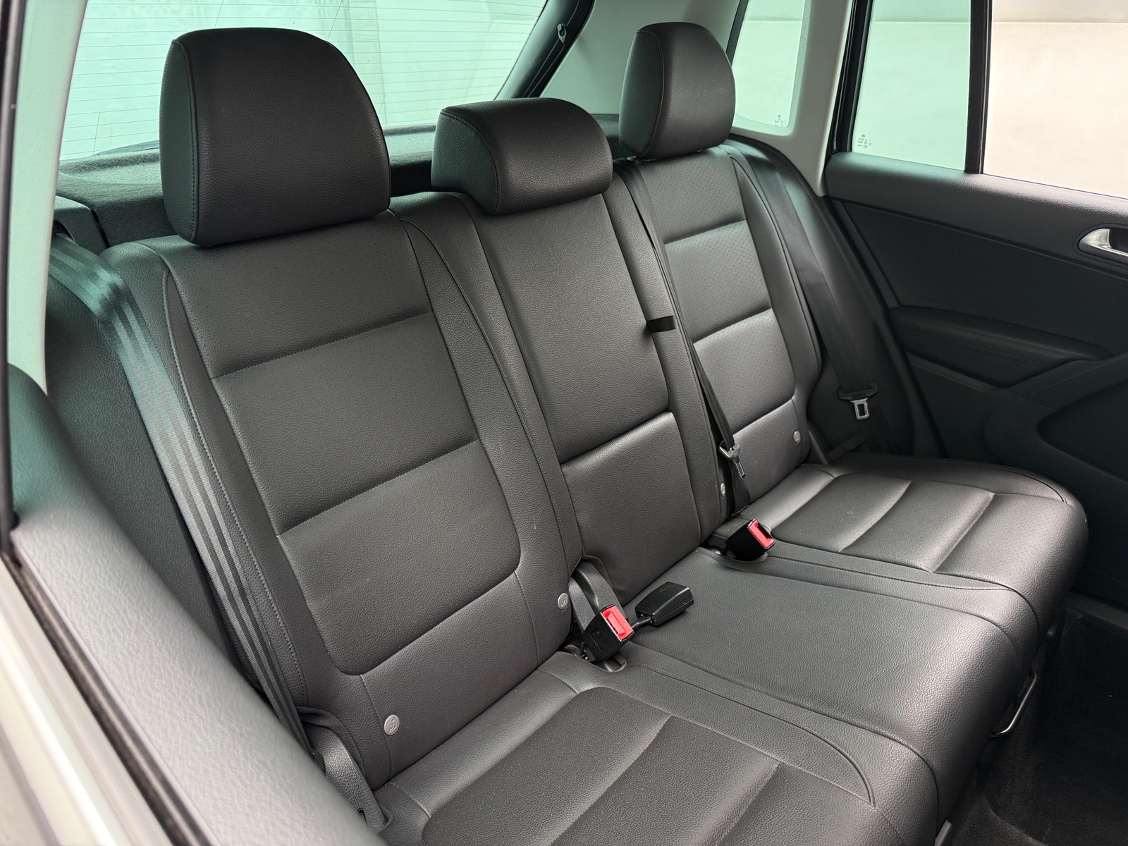 Thumbnail: 2017 Volkswagen Tiguan - 5