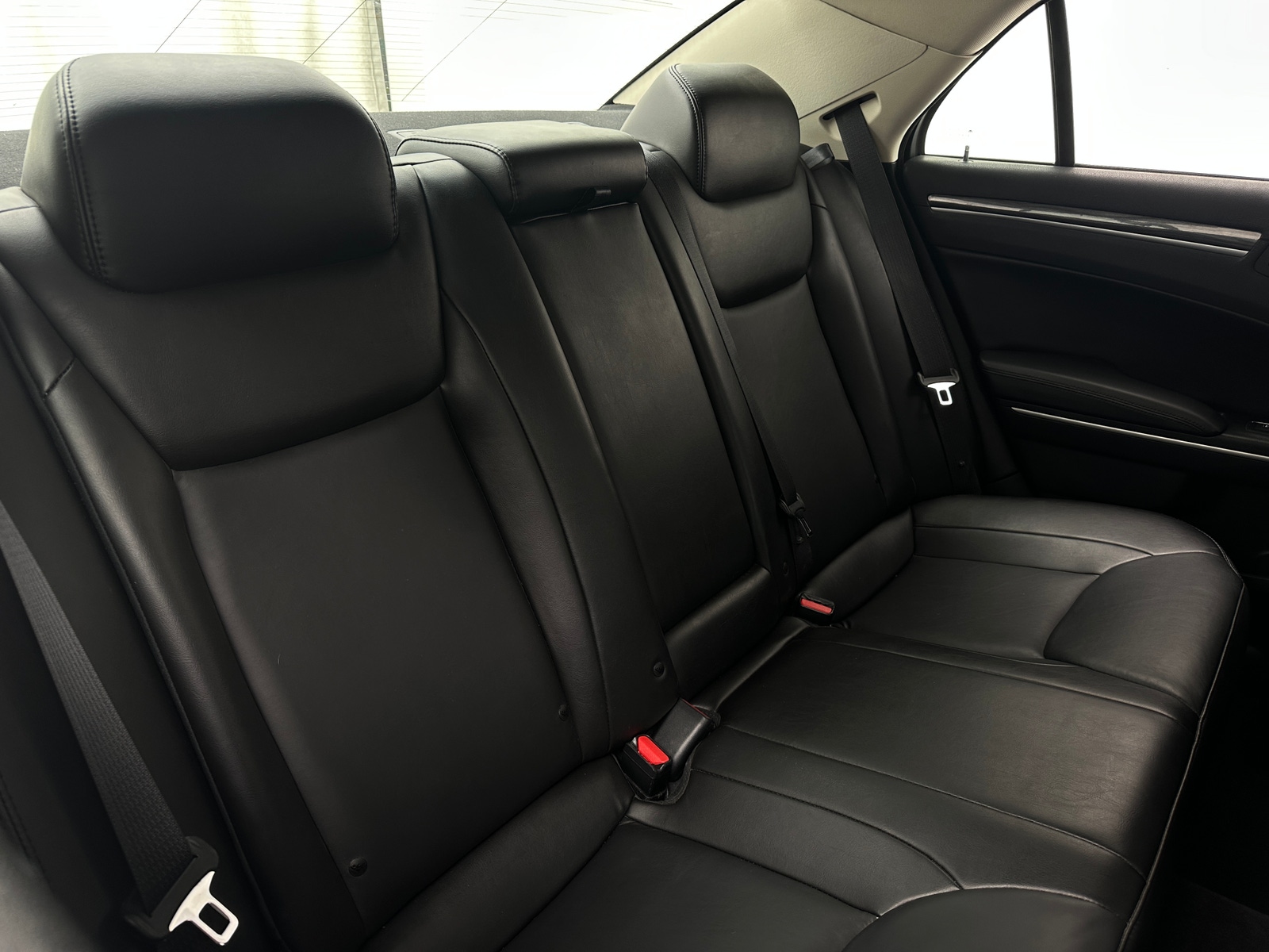 Thumbnail: 2020 Chrysler 300 - 5