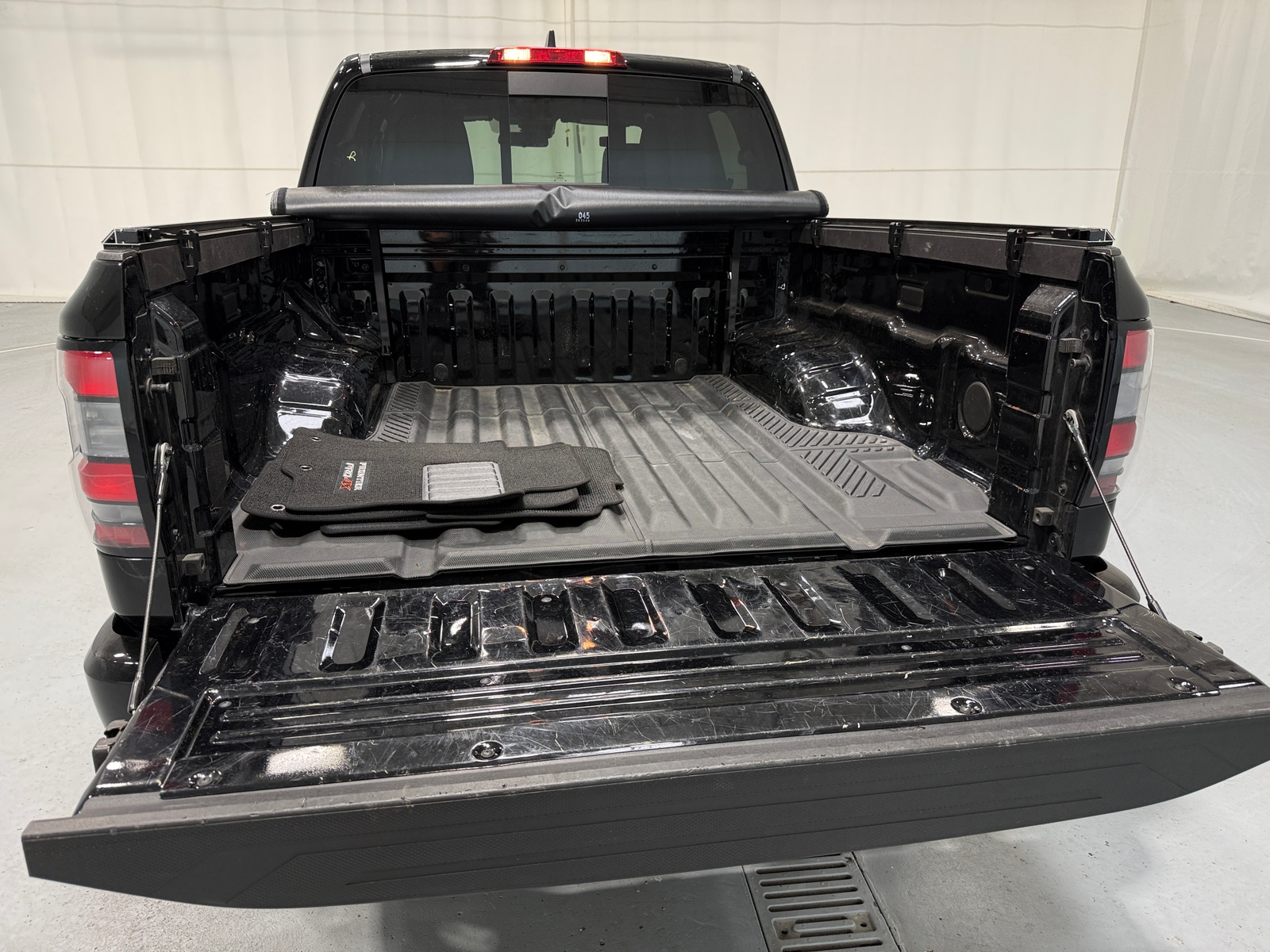 Thumbnail: 2024 Nissan Frontier - 7