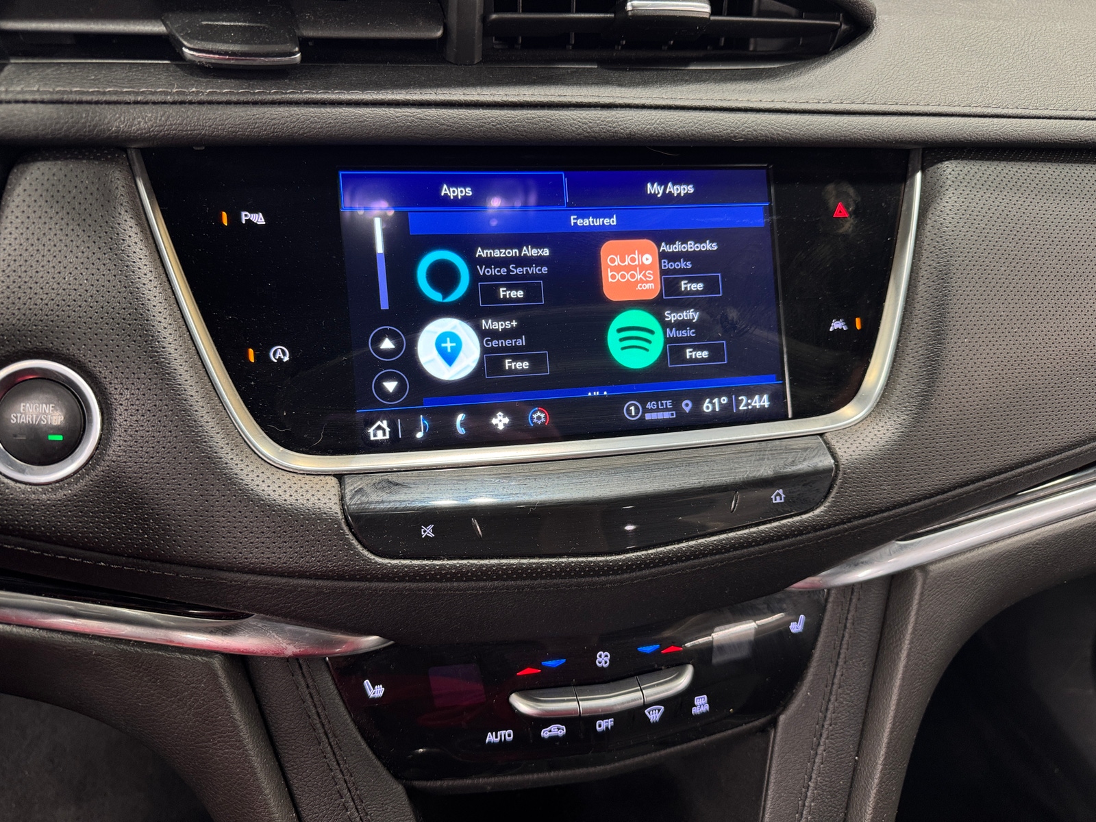 Thumbnail: 2023 Cadillac XT6 - 3