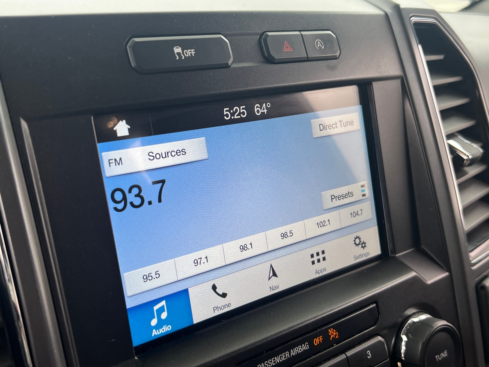 Thumbnail: 2018 Ford Econoline - 4