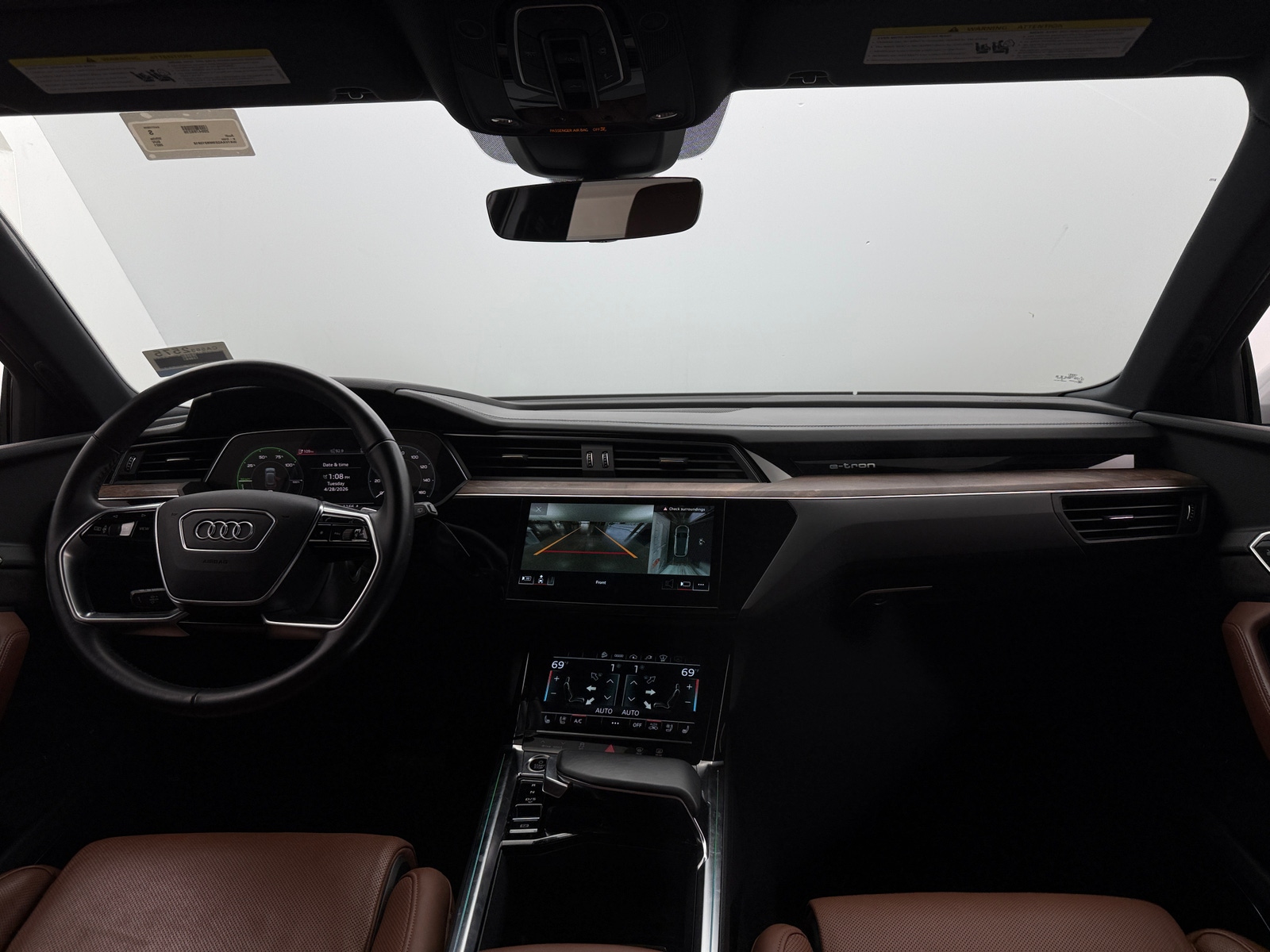 Thumbnail: 2021 Audi e-tron - 2