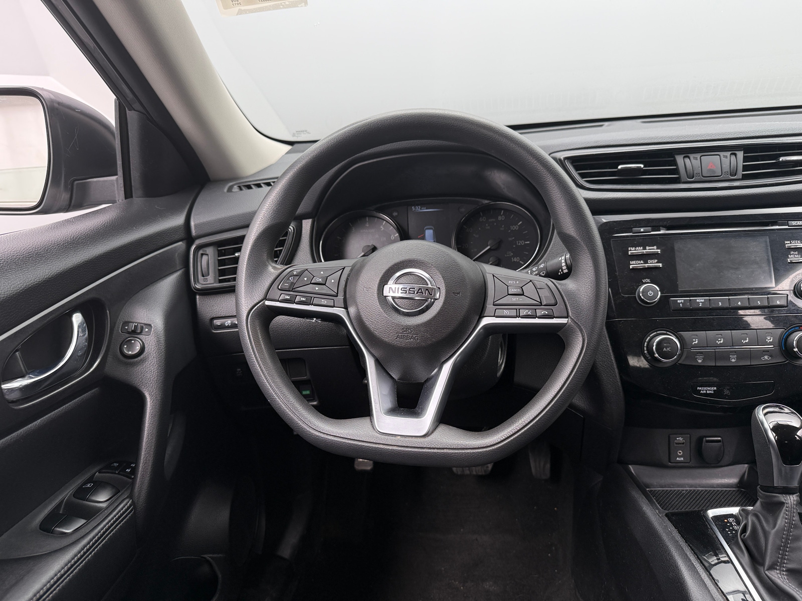 Thumbnail: 2017 Nissan Rogue - 5