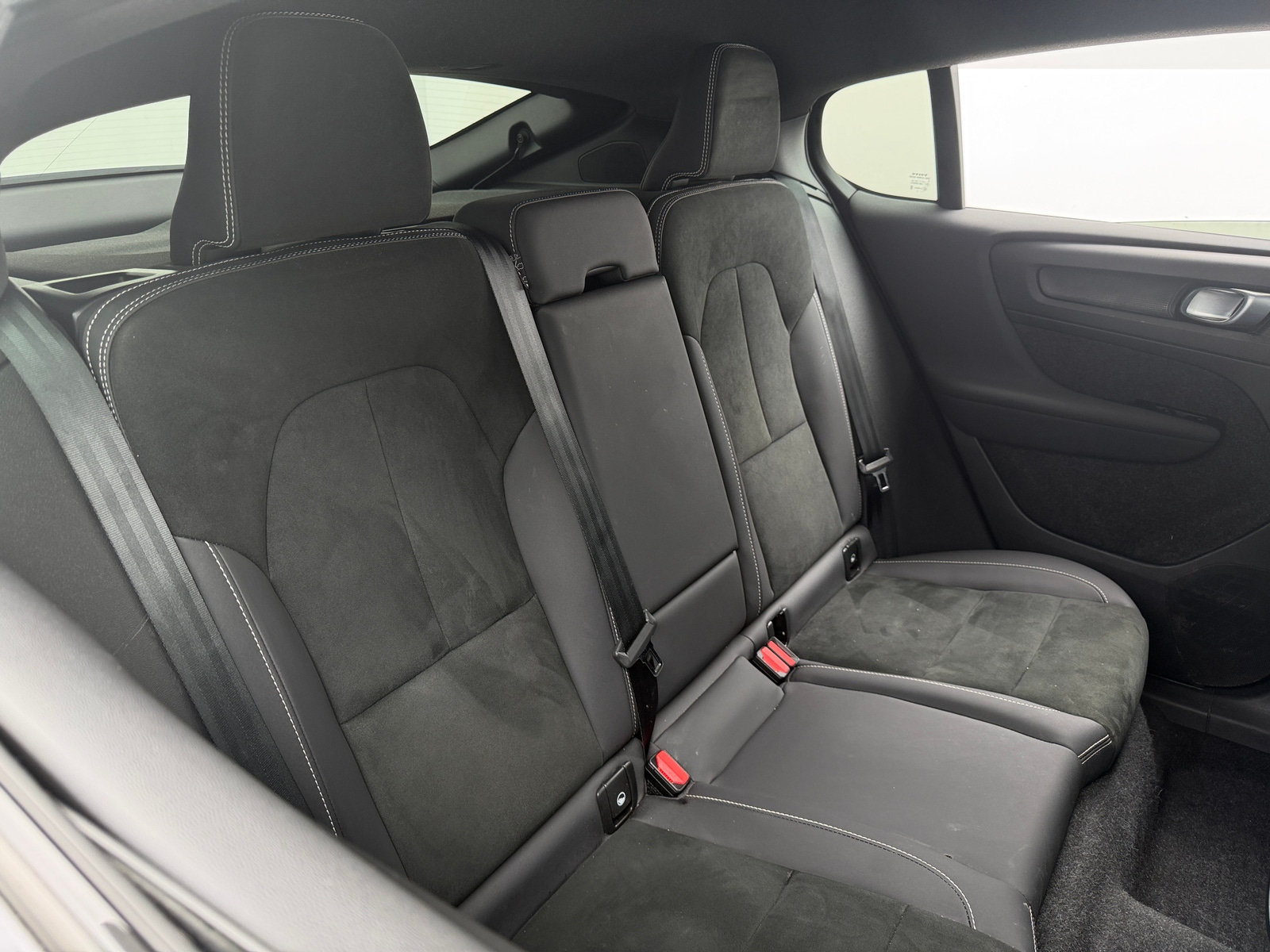 Thumbnail: 2023 Volvo C40 - 5