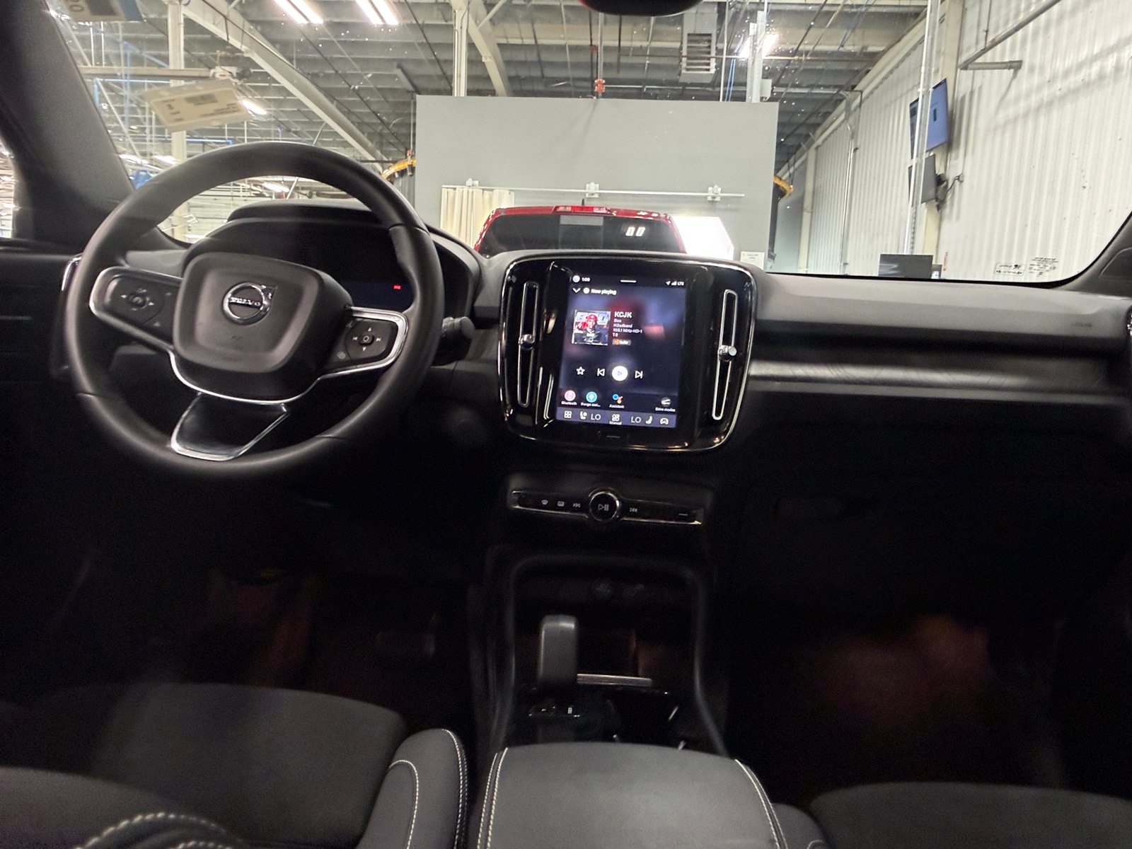 Thumbnail: 2023 Volvo C40 - 2