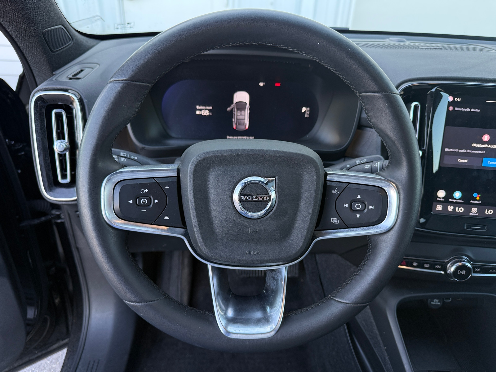 Thumbnail: 2023 Volvo C40 - 4