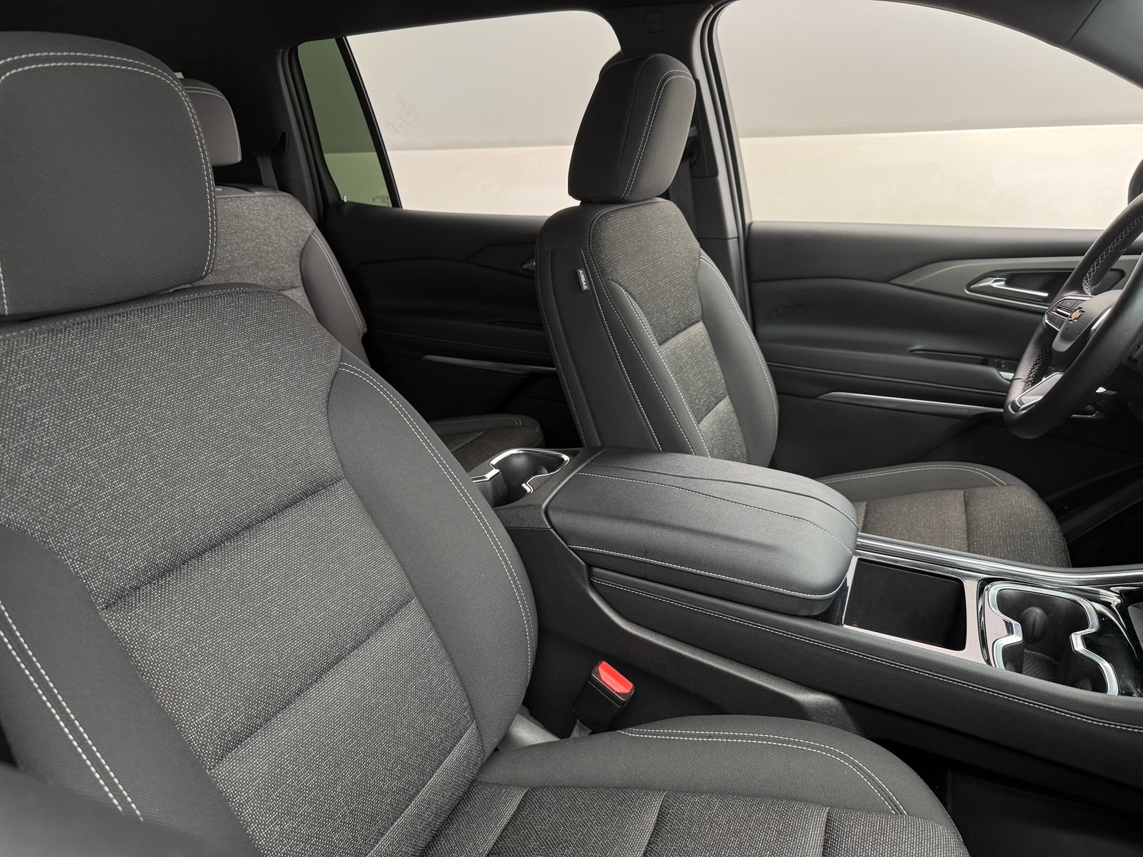 Thumbnail: 2025 Chevrolet Traverse - 2