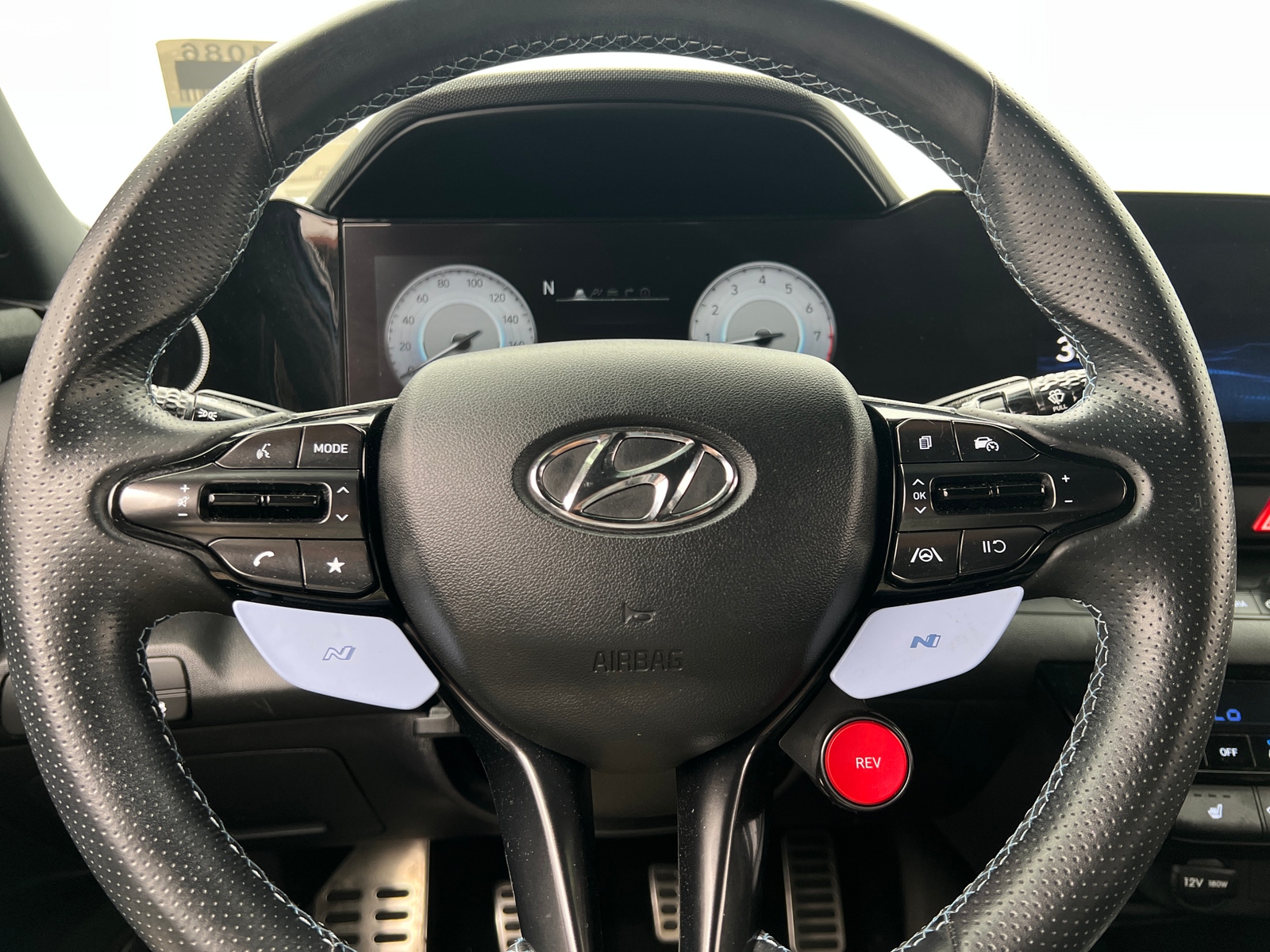 Thumbnail: 2022 Hyundai Elantra - 4