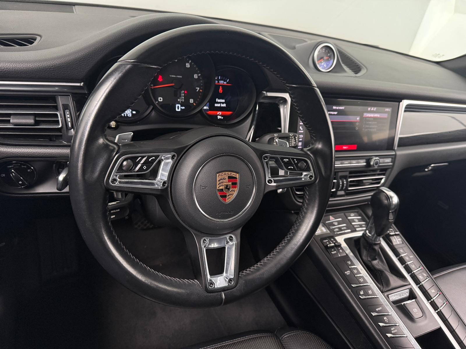 Thumbnail: 2019 Porsche Macan - 4