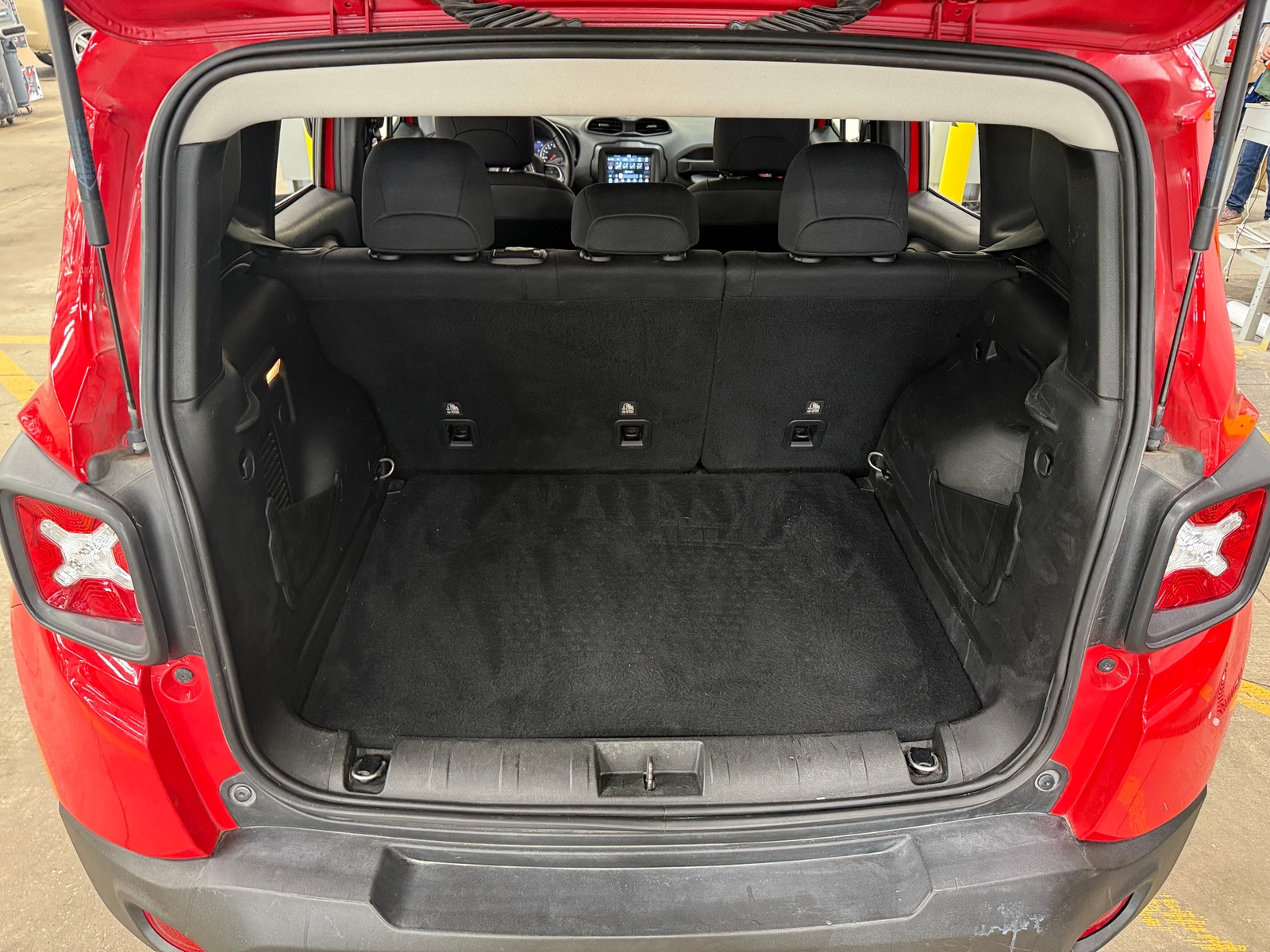 Thumbnail: 2020 Jeep Renegade - 7