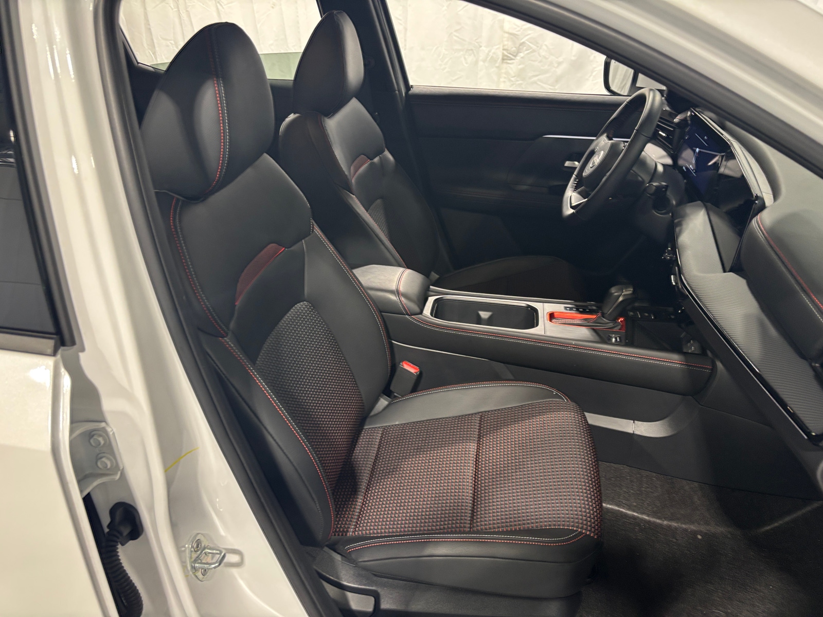 Thumbnail: 2025 Nissan Kicks - 2