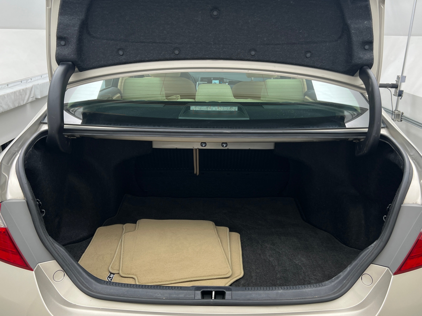 Thumbnail: 2016 Toyota Camry - 7