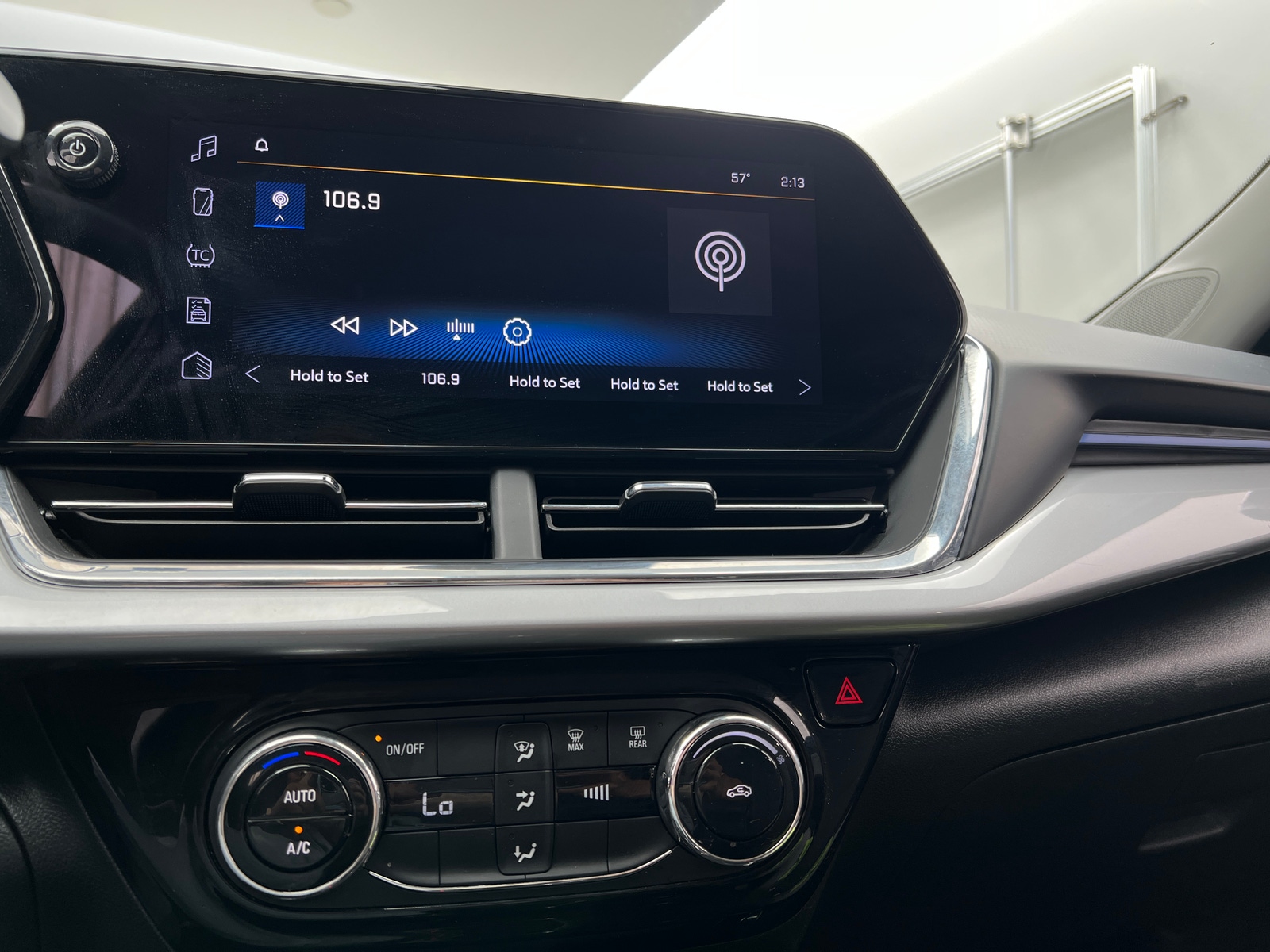 Thumbnail: 2025 Chevrolet Trax - 4