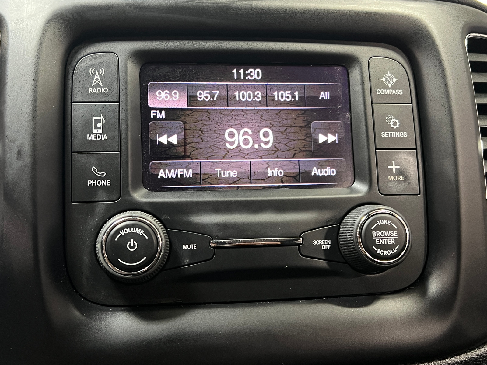 Thumbnail: 2018 Jeep Compass - 4