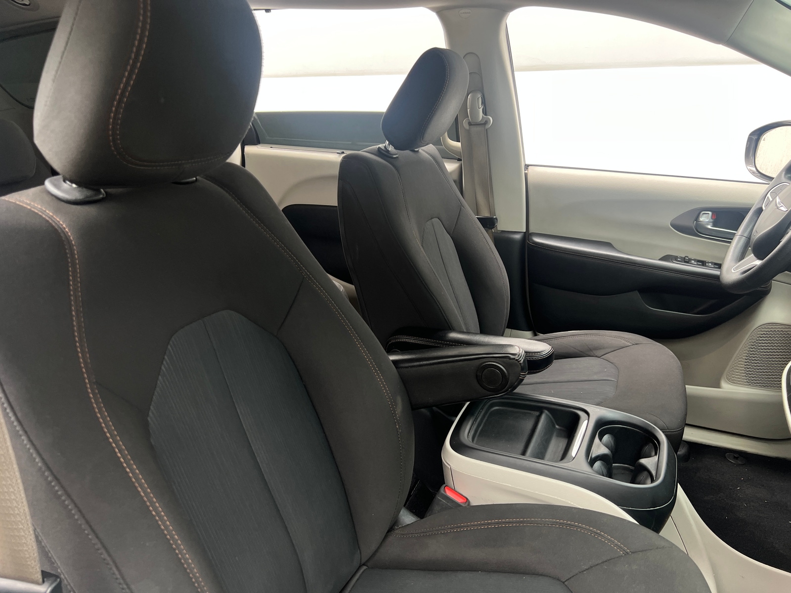 Thumbnail: 2020 Chrysler Pacifica - 2