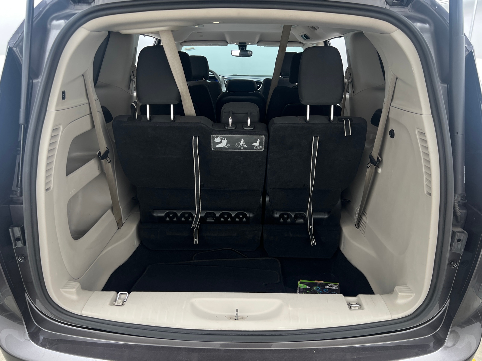 Thumbnail: 2020 Chrysler Pacifica - 7