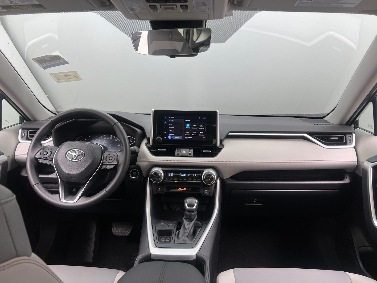 Thumbnail: 2025 Toyota RAV4 - 2