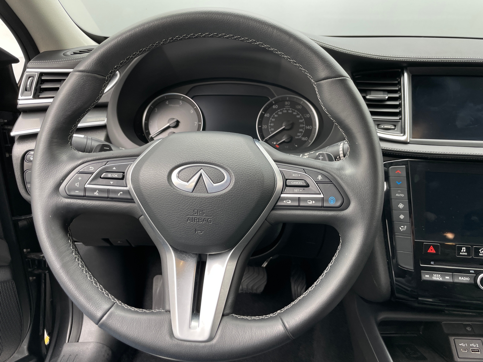 Thumbnail: 2025 INFINITI QX50 - 4