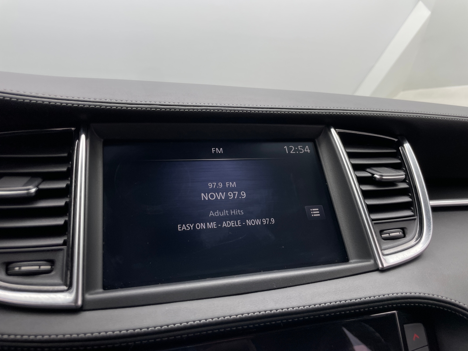 Thumbnail: 2025 INFINITI QX50 - 3