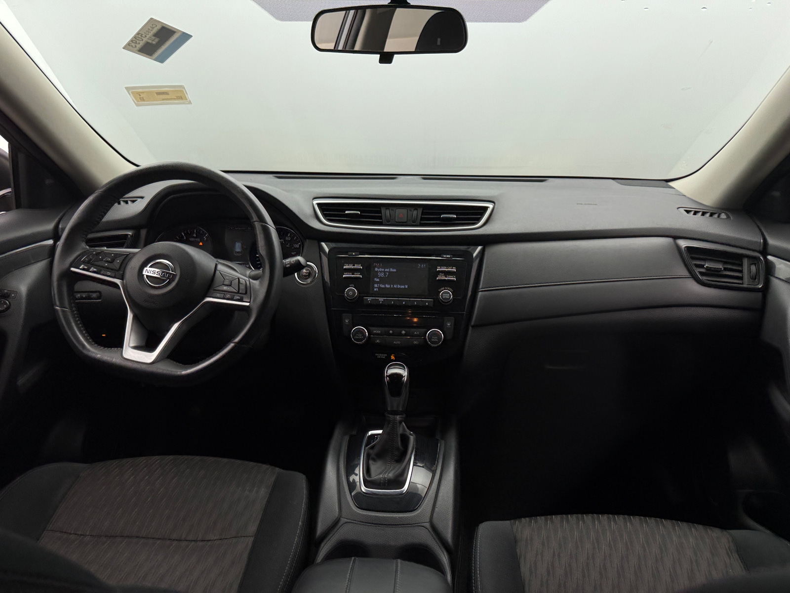 Thumbnail: 2017 Nissan Rogue - 3