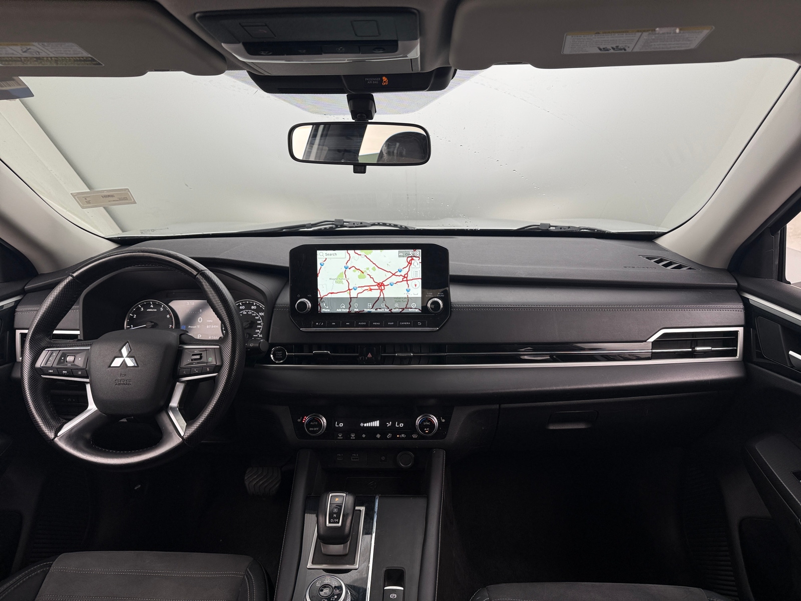 Thumbnail: 2022 Mitsubishi Outlander - 2