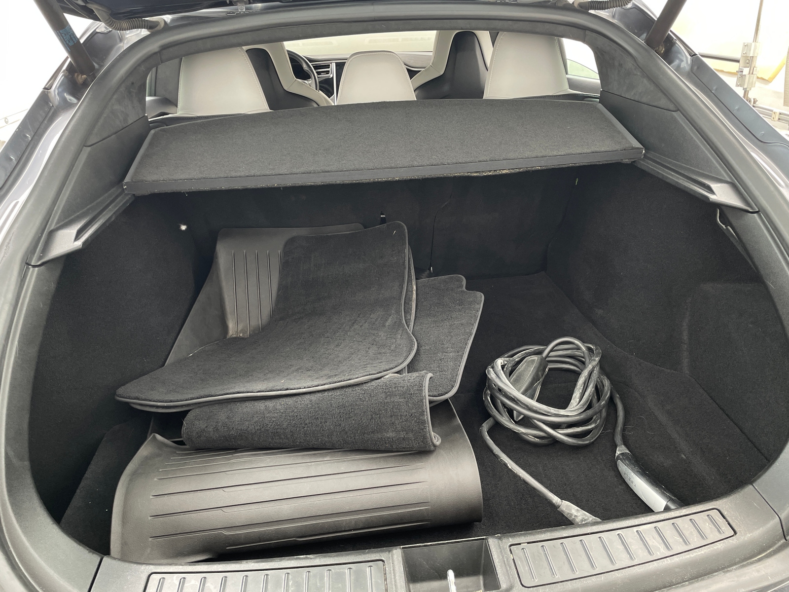 Thumbnail: 2015 Tesla Model S - 6