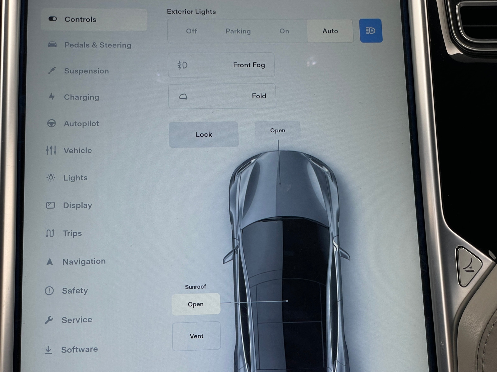 Thumbnail: 2015 Tesla Model S - 3