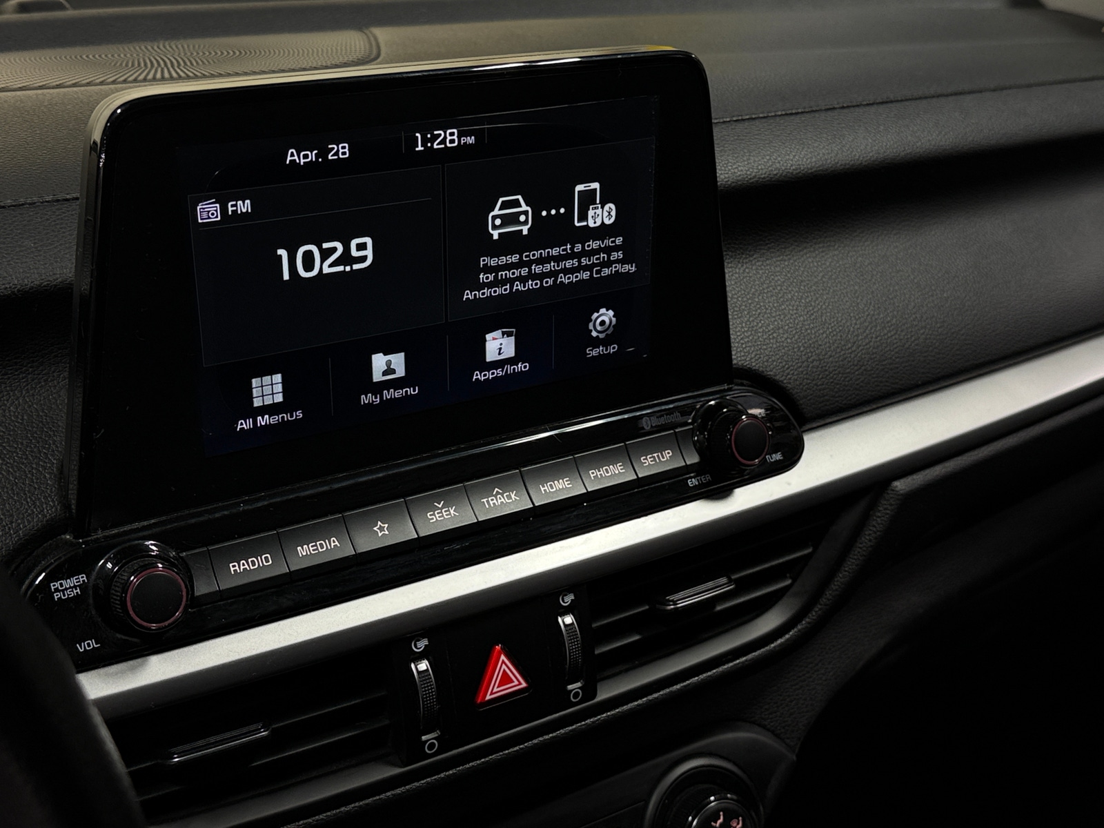 Thumbnail: 2020 Kia Forte - 4