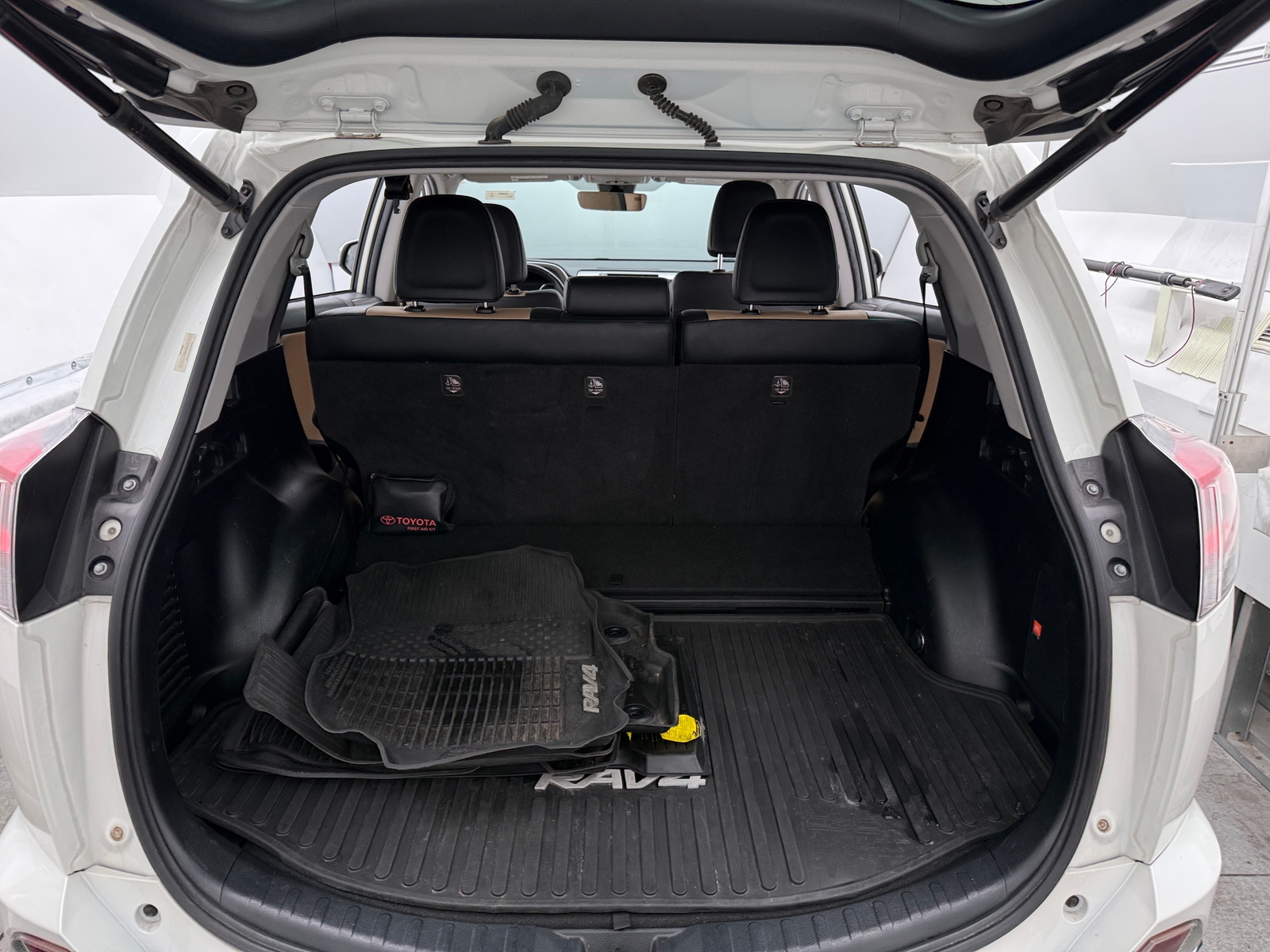 Thumbnail: 2017 Toyota RAV4 - 6
