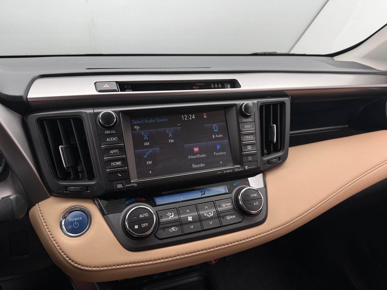 Thumbnail: 2017 Toyota RAV4 - 3