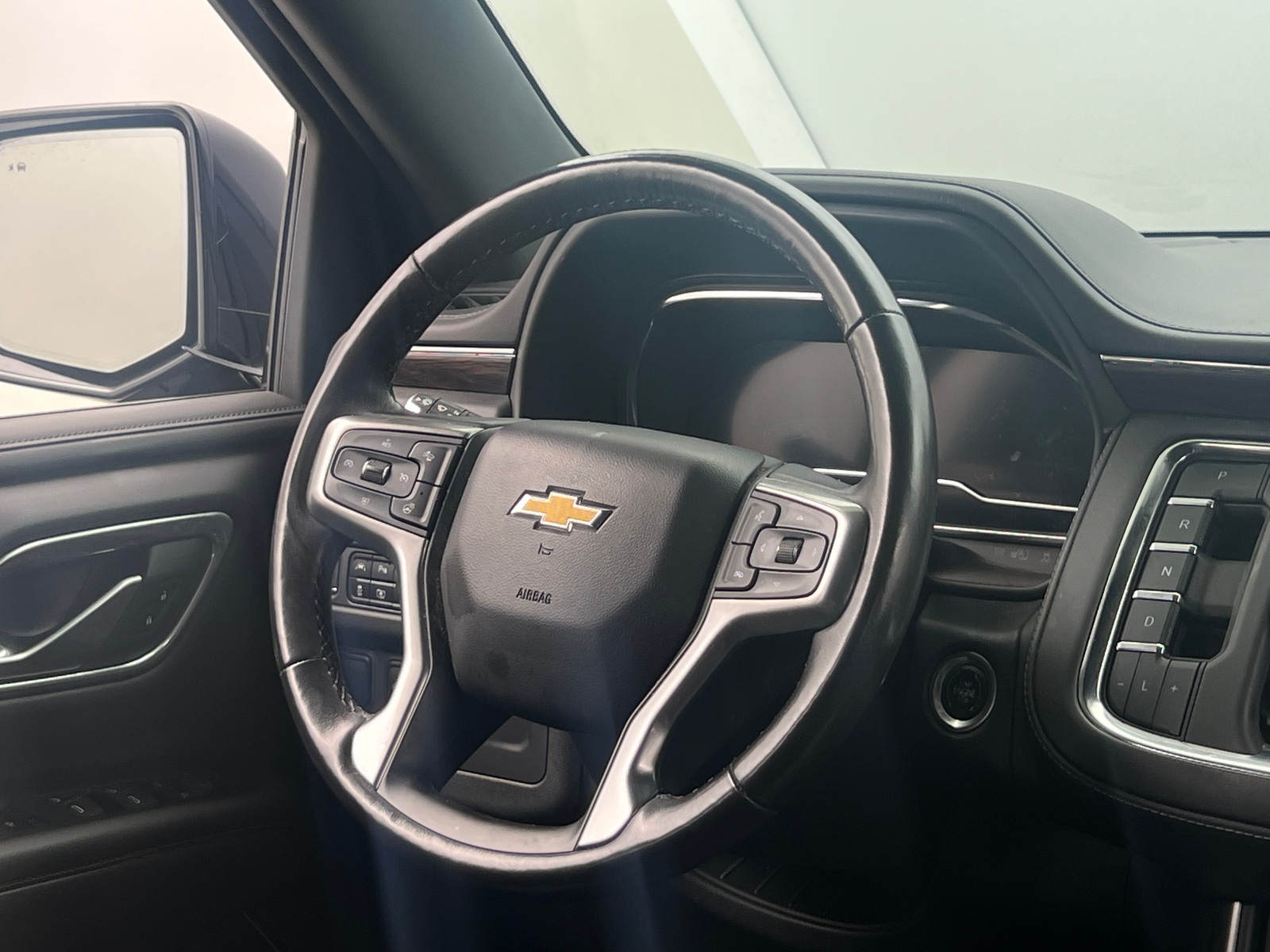 Thumbnail: 2022 Chevrolet Tahoe - 4
