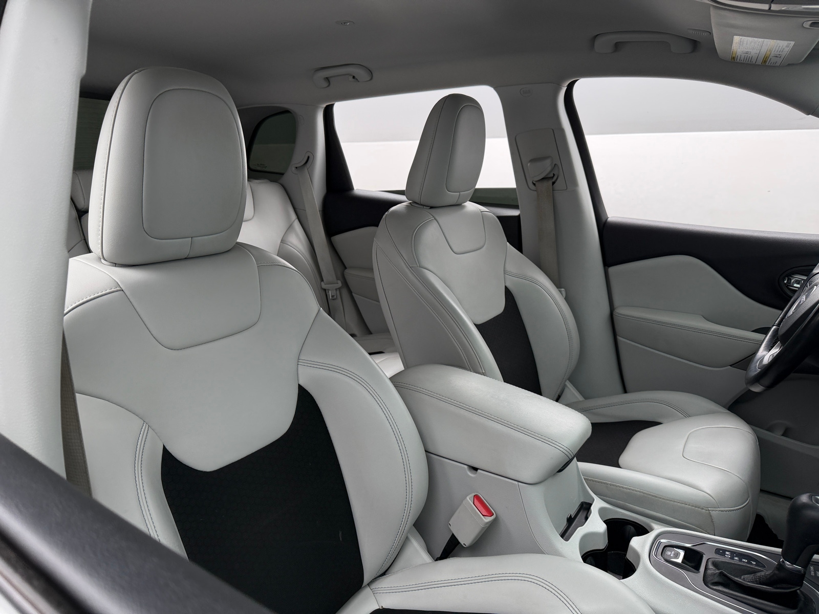 Thumbnail: 2020 Jeep Cherokee - 2