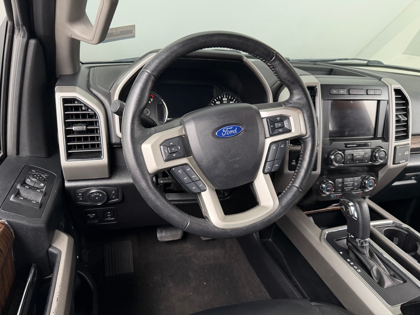 Thumbnail: 2020 Ford Econoline - 4