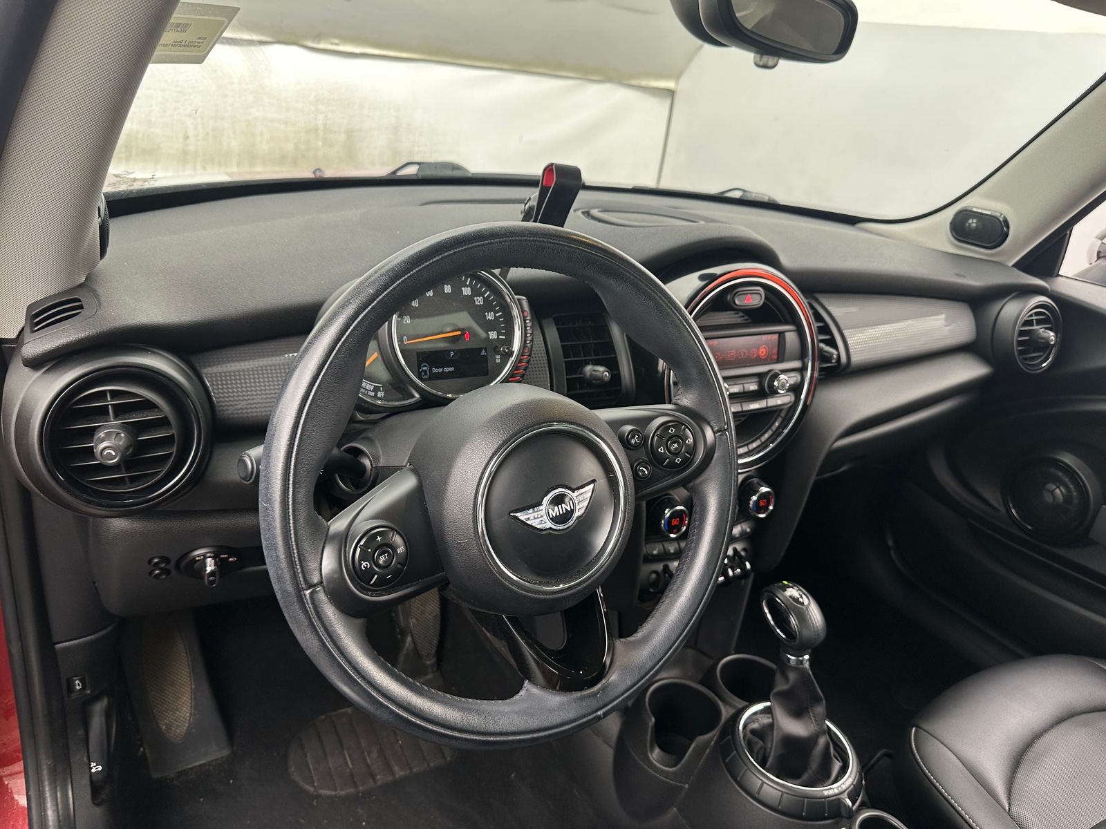 Thumbnail: 2015 MINI Cooper Hardtop - 3