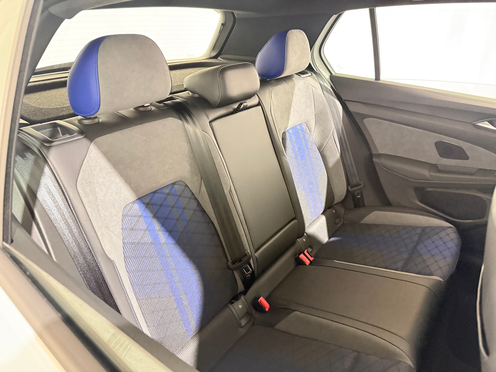 Thumbnail: 2025 Volkswagen Golf - 5