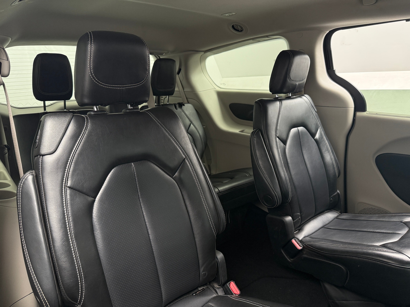 Thumbnail: 2023 Chrysler Pacifica - 5