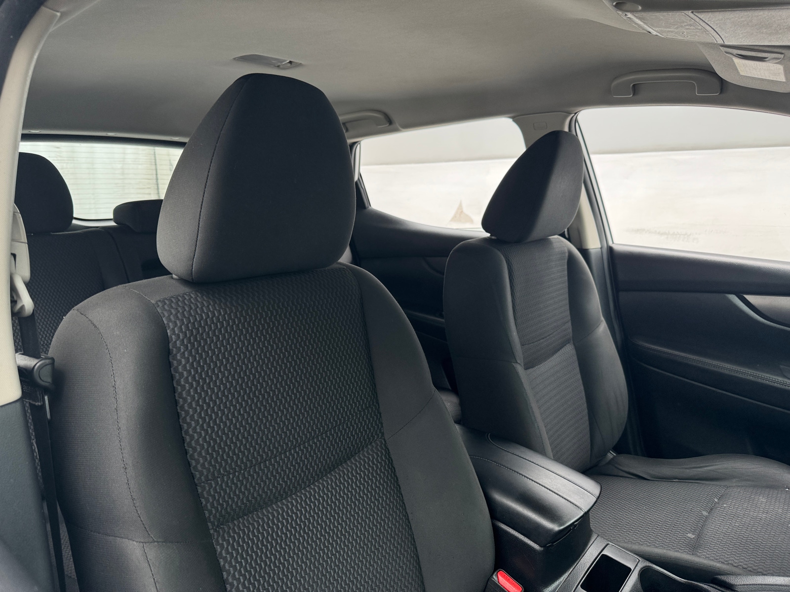Thumbnail: 2021 Nissan Rogue Sport - 2